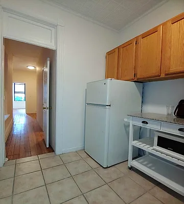 Rented by Moss Realty Company | media 9