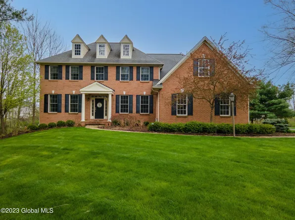 17 Farmview Lane, Waterford, NY 12188