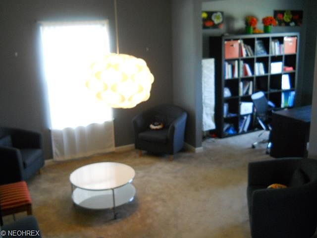 1st image of 407 Greenfield Ln