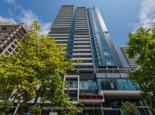 225 Sumach St #2712, Toronto, ON M5A 0P8