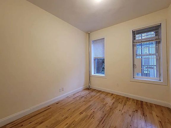 4th image of 408 W 44th St #66