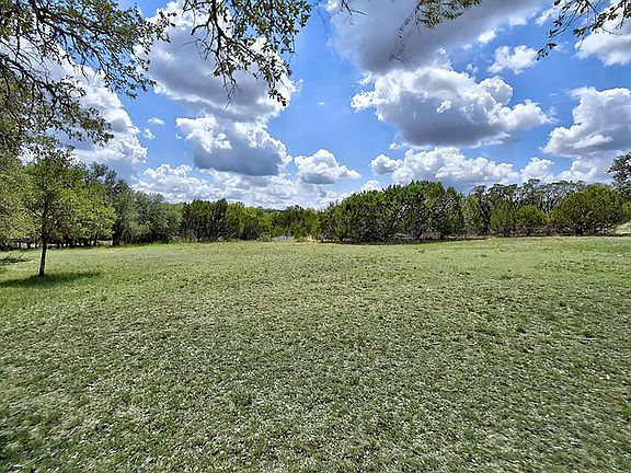 3rd image of 110 S Vaquero Dr
