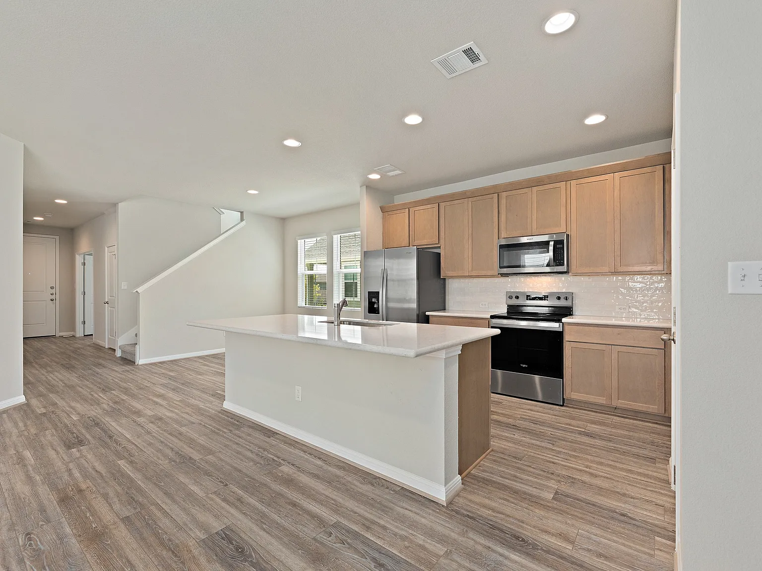 4 bed, 2.5 bath, 2154 sqft, $1,975 — Photo 1
