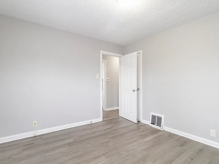 3742 Belle Vis — Photo 10