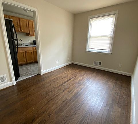 2nd image of 4426 Cedargarden Rd