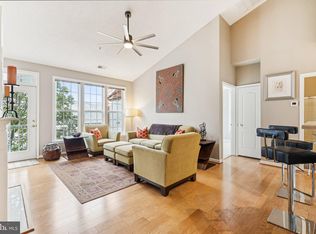 12165 Abington Hall Pl APT 302, Reston, VA 20190