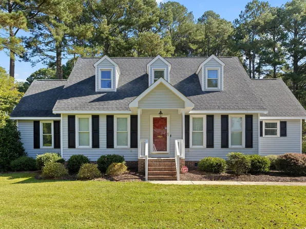 5 Kentwood Dr, Smithfield, NC 27577