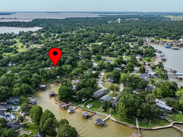 118 Robin Hood Way, Gun Barrel City, TX 75156