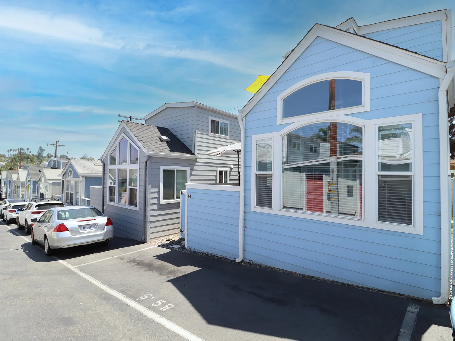 2 bed, 700 sqft, $4,000 — Photo 3