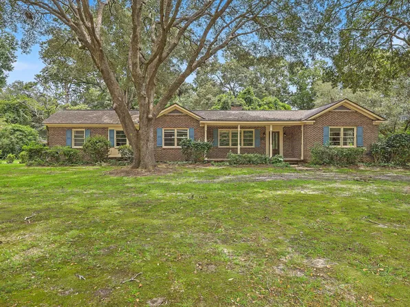 1611 Bacons Bridge Rd, Summerville, SC 29485