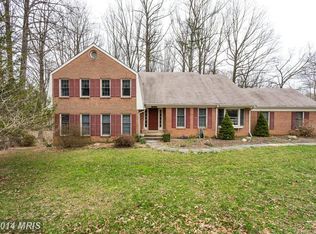 6901 Winners Cir, Fairfax Station, VA 22039