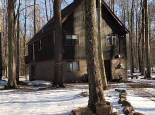 192 Minisink Dr, Pocono Lake, PA
