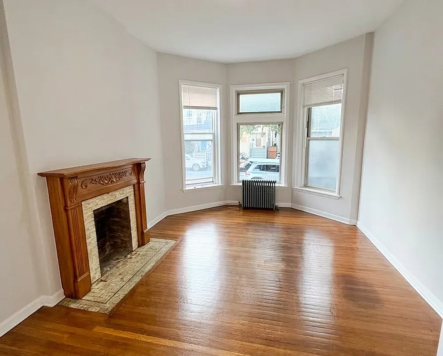 3444 N Paulina St #1