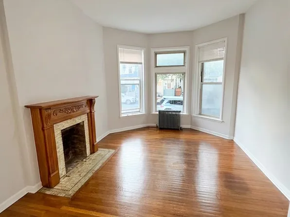 3444 N Paulina St #1, Chicago, IL 60657