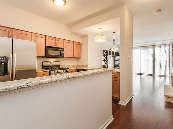 2nd image of 299 Glen Leven Ct