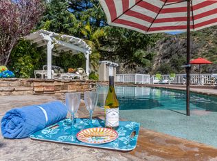5918 Canyonside Rd, La Crescenta, CA 91214