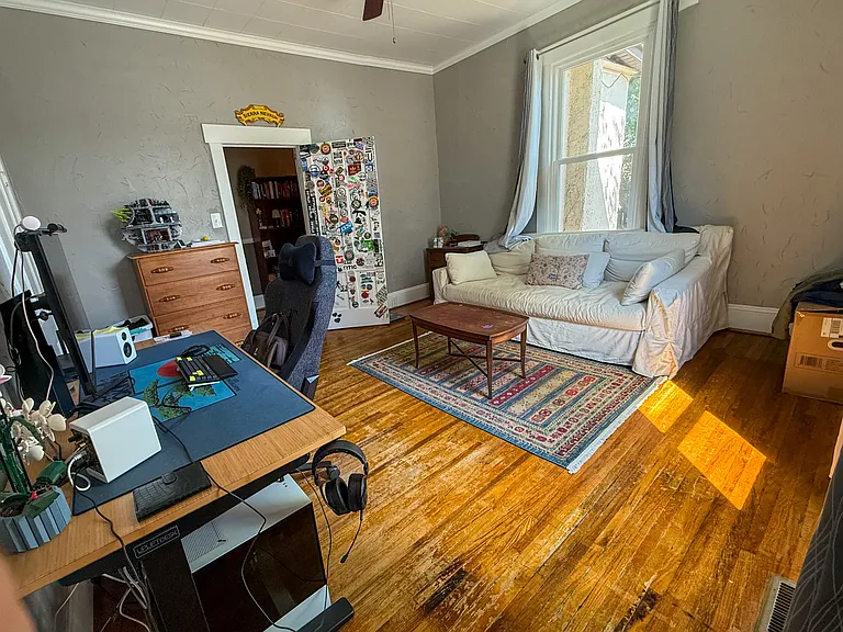 316 W Maple St — Photo 10