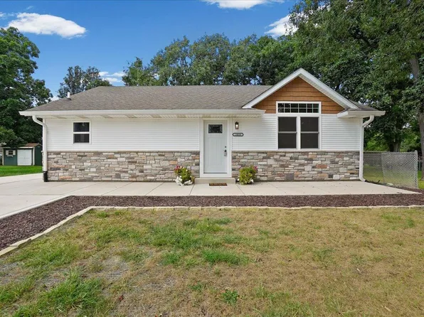 14016 Fairbanks St, Cedar Lake, IN 46303