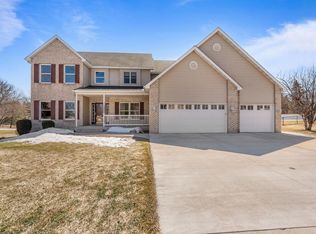 1943 Pheasant Run Dr NE, Owatonna, MN 55060