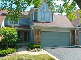 861 Fountain View Dr, Deerfield, IL