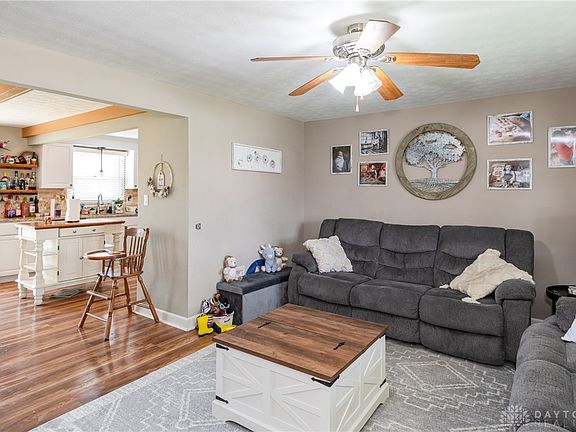 5th image of 19 Laurelgrove Dr