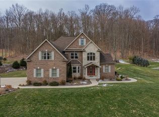 1318 Woodbridge Dr, Latrobe, PA 15650