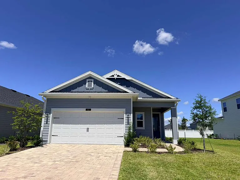 82 Pentwater Rd — Photo 1