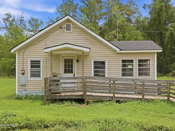 800 Goat Neck Road, Columbia, NC 27925