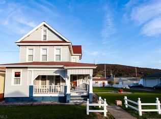 1512 Perry Ave, Tyrone, PA