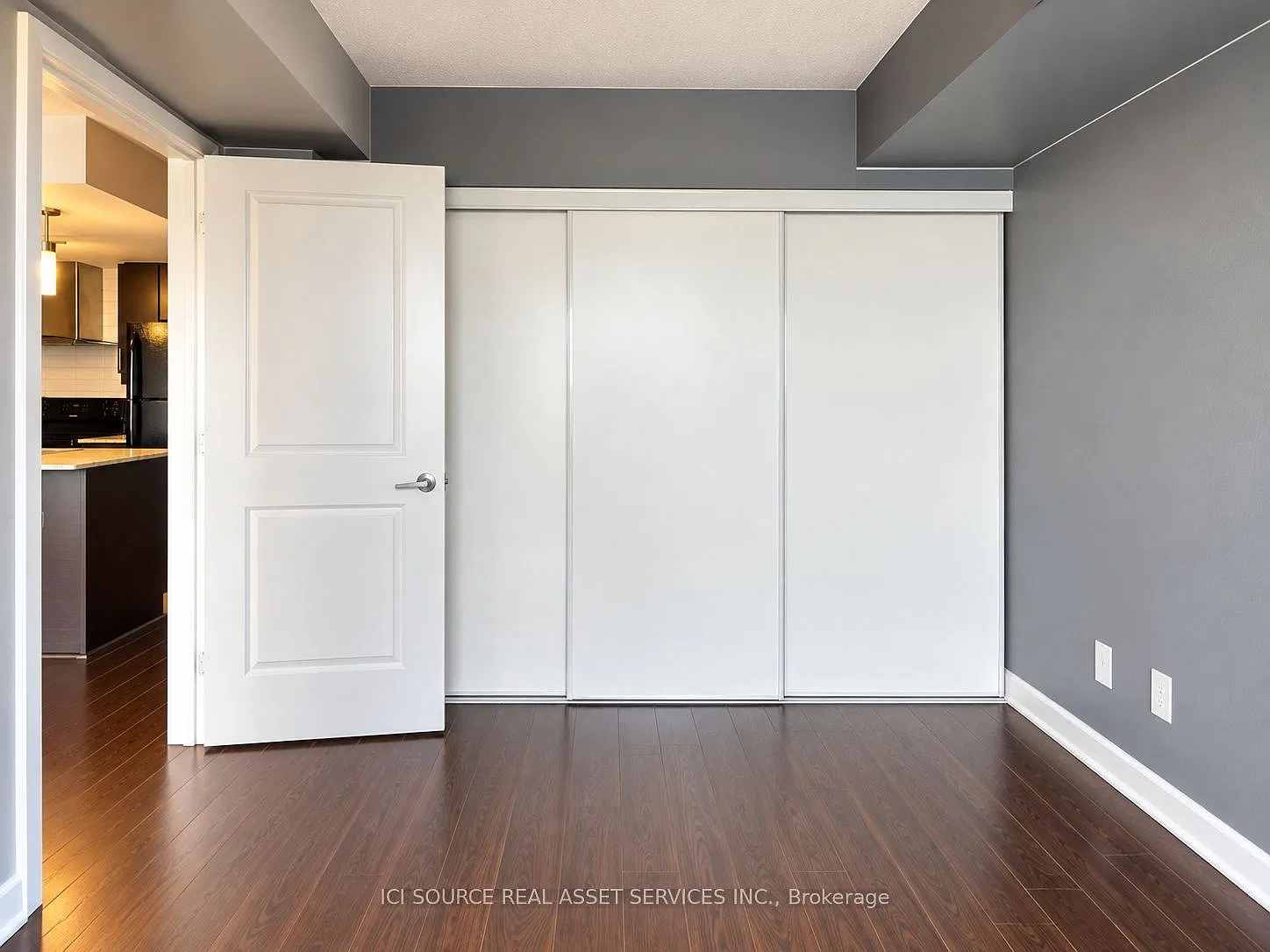 2 bed, $2,400 — Photo 4