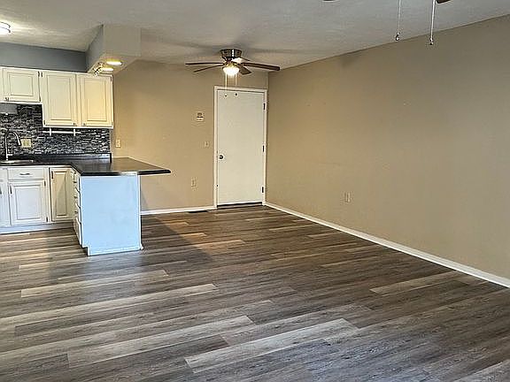 8.5 X 10 Informal Dining