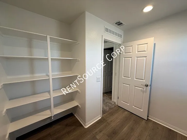 6030 W Avenue J9 — Photo 27