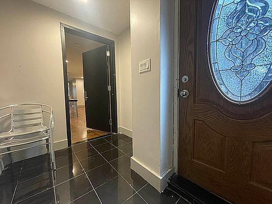 4th image of 1256 Jefferson Ave #1