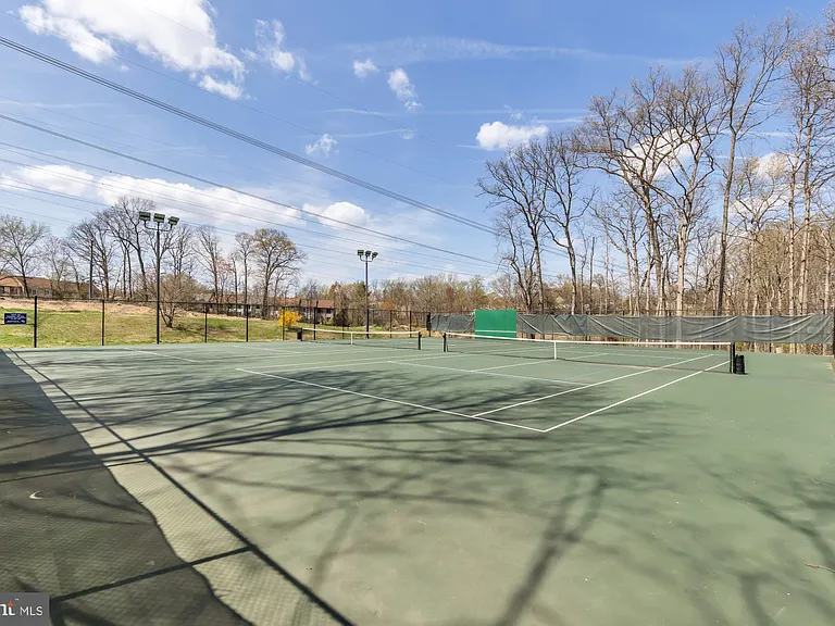2810 Cambridge Dr — Photo 36