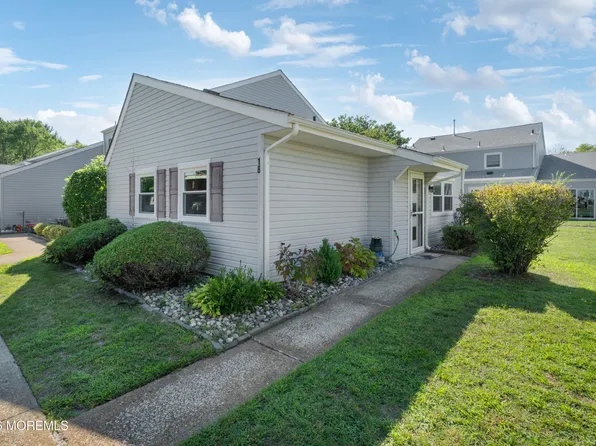 18 Mediterranean Court, Barnegat, NJ 08005