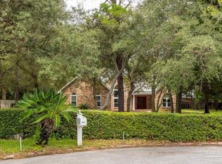 2612 Avenida De Soto, Navarre, FL 32566