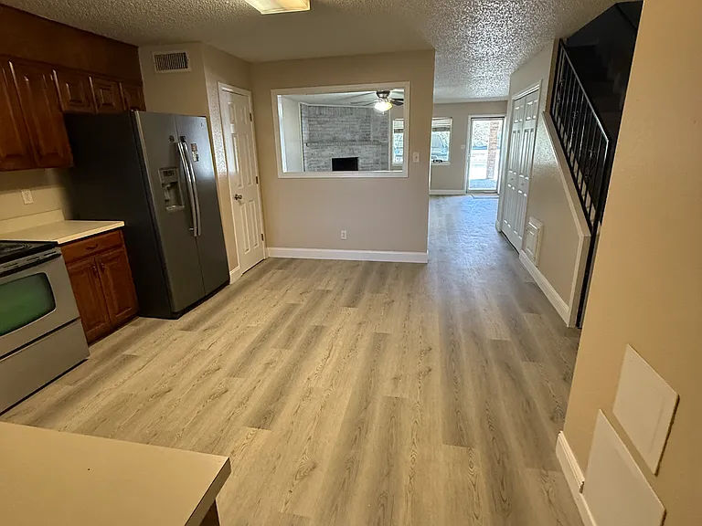 3529 N Central Dr — Photo 3