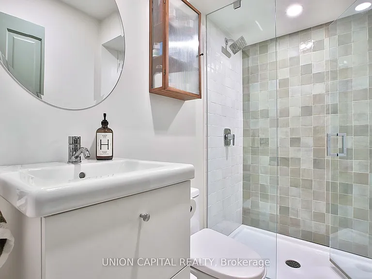 278 Lisgar St #C — Photo 10