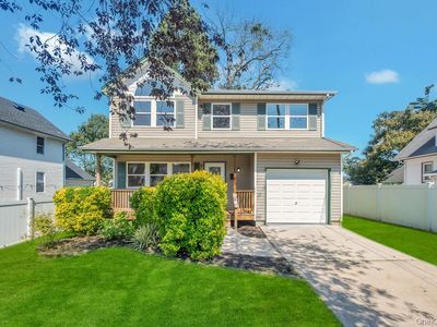 27 W Smith Street, Amityville, NY, 11701