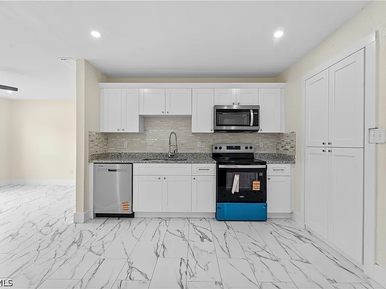 27160 Chula Vista Dr — Photo 5