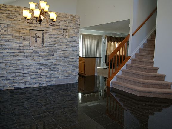 5th image of 540 Vernon Ct