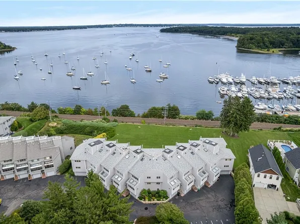 4496 Post Rd APT 5, Warwick, RI 02818