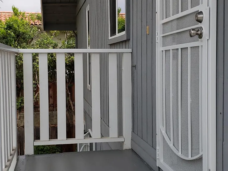 957 Oyster St — Photo 2