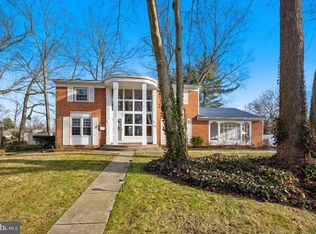 704 Meadowview Dr, Cinnaminson, NJ 08077