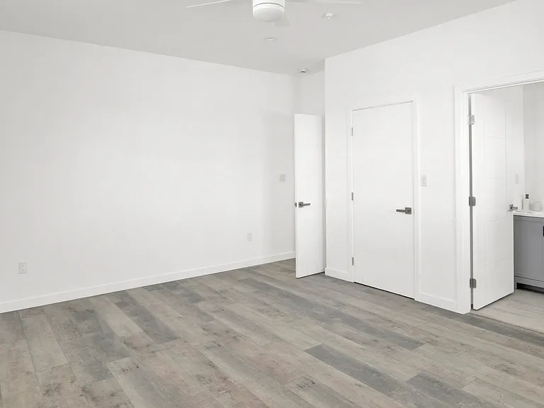 9701 E Avenue S12 — Photo 18