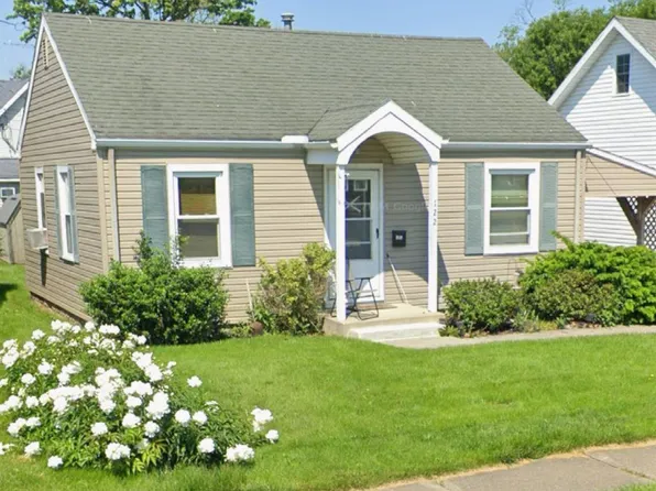 122 Walnut St, Pt Clinton, OH 43452