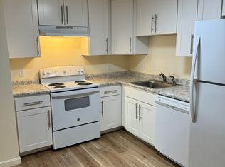 502 High St #104, Hampton, NH 03842