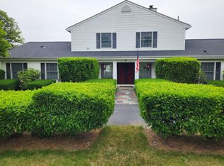 55 Sigourney Rd, Portsmouth, RI 02871