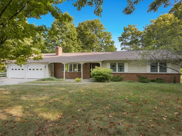 8762 W Harriger Rd, Empire, MI 49630