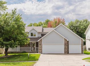 4625 Eagle Ridge Rd, Lincoln, NE 68516